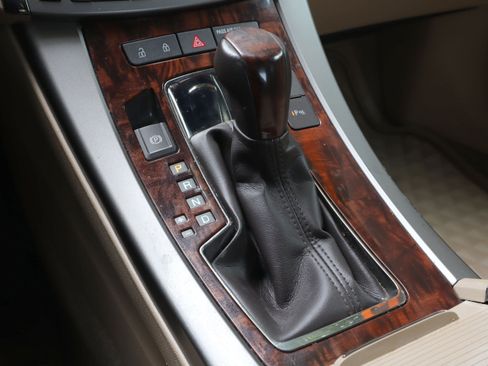 Used 2013 Buick LaCrosse Leather FWD image 16