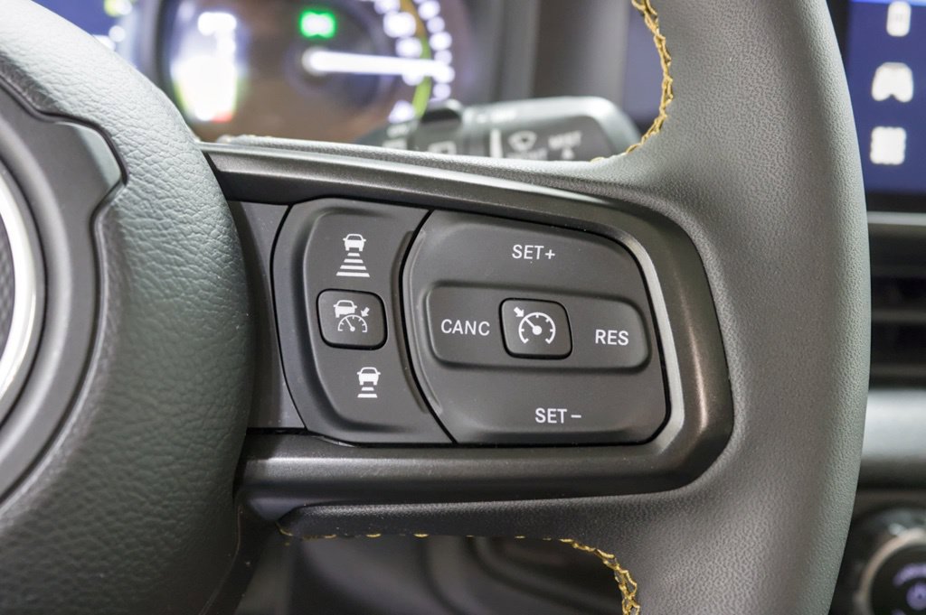 Used 2024 Jeep Wrangler Unlimited AWD/4WD image 24
