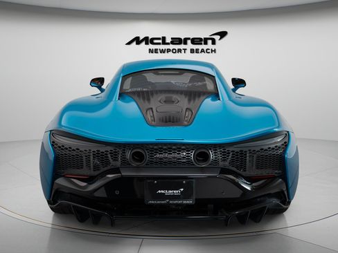 Used 2023 McLaren Artura RWD image 6