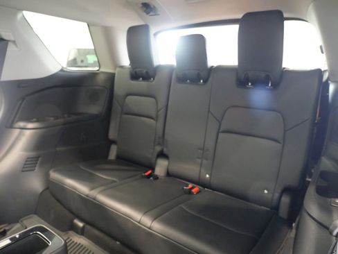 Used 2024 Nissan Pathfinder Platinum AWD/4WD image 27