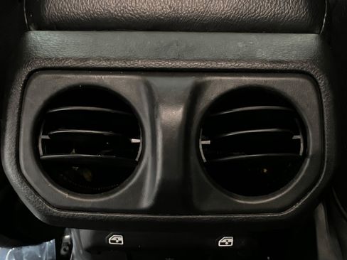 Used 2024 Jeep Wrangler Unlimited Rubicon 4xe w/ Safety Group AWD/4WD image 17