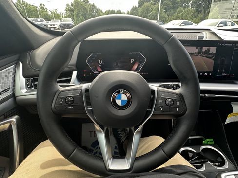 Used 2025 BMW X1 xDrive28i AWD/4WD image 17