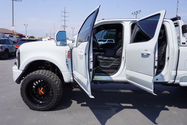Used 2025 Ford F450 Platinum w/ FX4 Off-Road Package AWD/4WD image 33