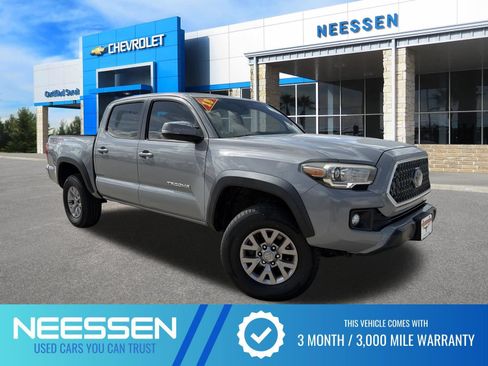 Used 2018 Toyota Tacoma TRD Off-Road AWD/4WD image 1