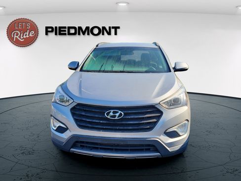 Used 2016 Hyundai Santa Fe SE AWD/4WD image 2