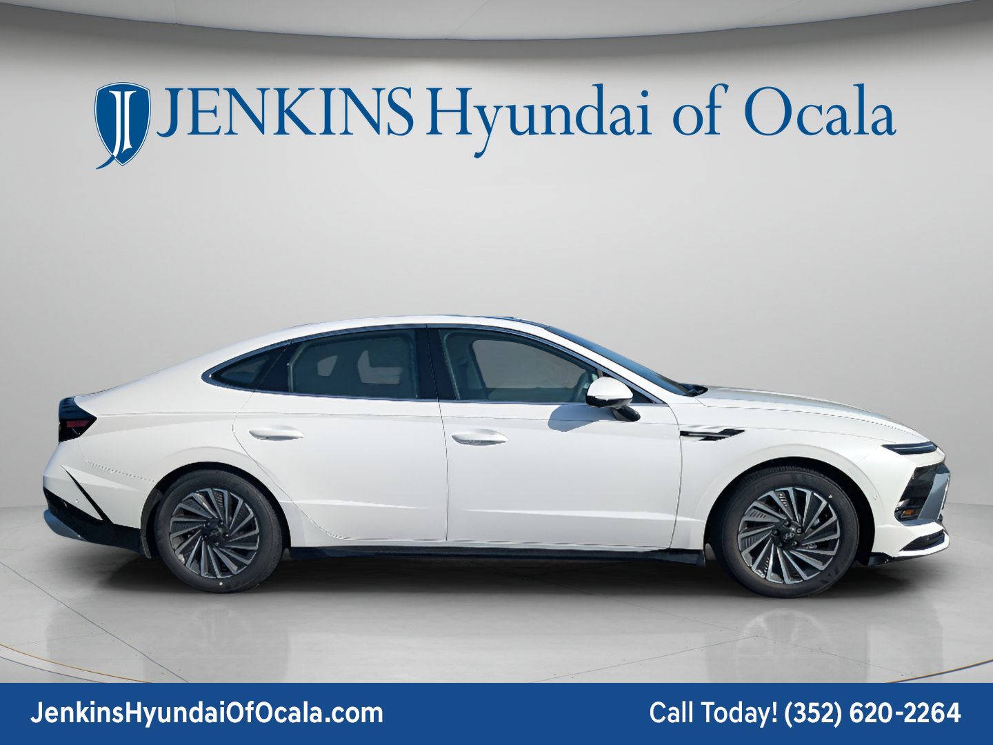 New 2026 Hyundai Sonata Limited FWD image 2