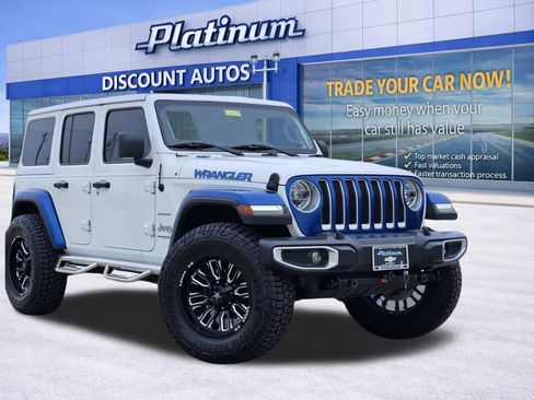 Used 2018 Jeep Wrangler Unlimited Sahara image 1
