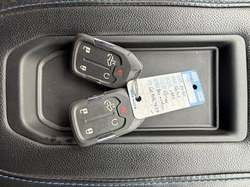 Used 2020 GMC Sierra 1500 AT4 w/ AT4 Premium Package AWD/4WD image 12