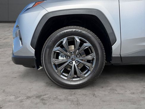 Used 2022 Toyota RAV4 Limited image 9