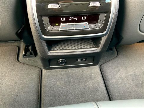 New 2025 BMW X5 sDrive40i w/ Climate Comfort Package image 19