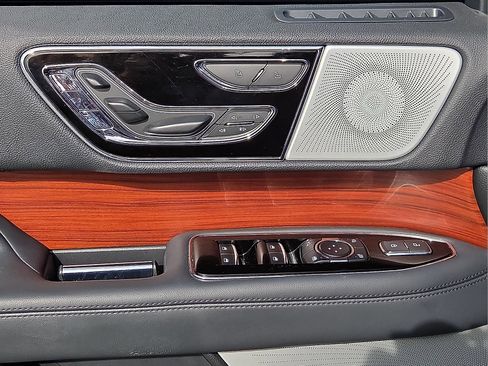 Used 2024 Lincoln Navigator L Reserve AWD/4WD image 14