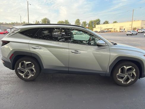 Used 2022 Hyundai Tucson Limited w/ Cargo Package FWD image 4