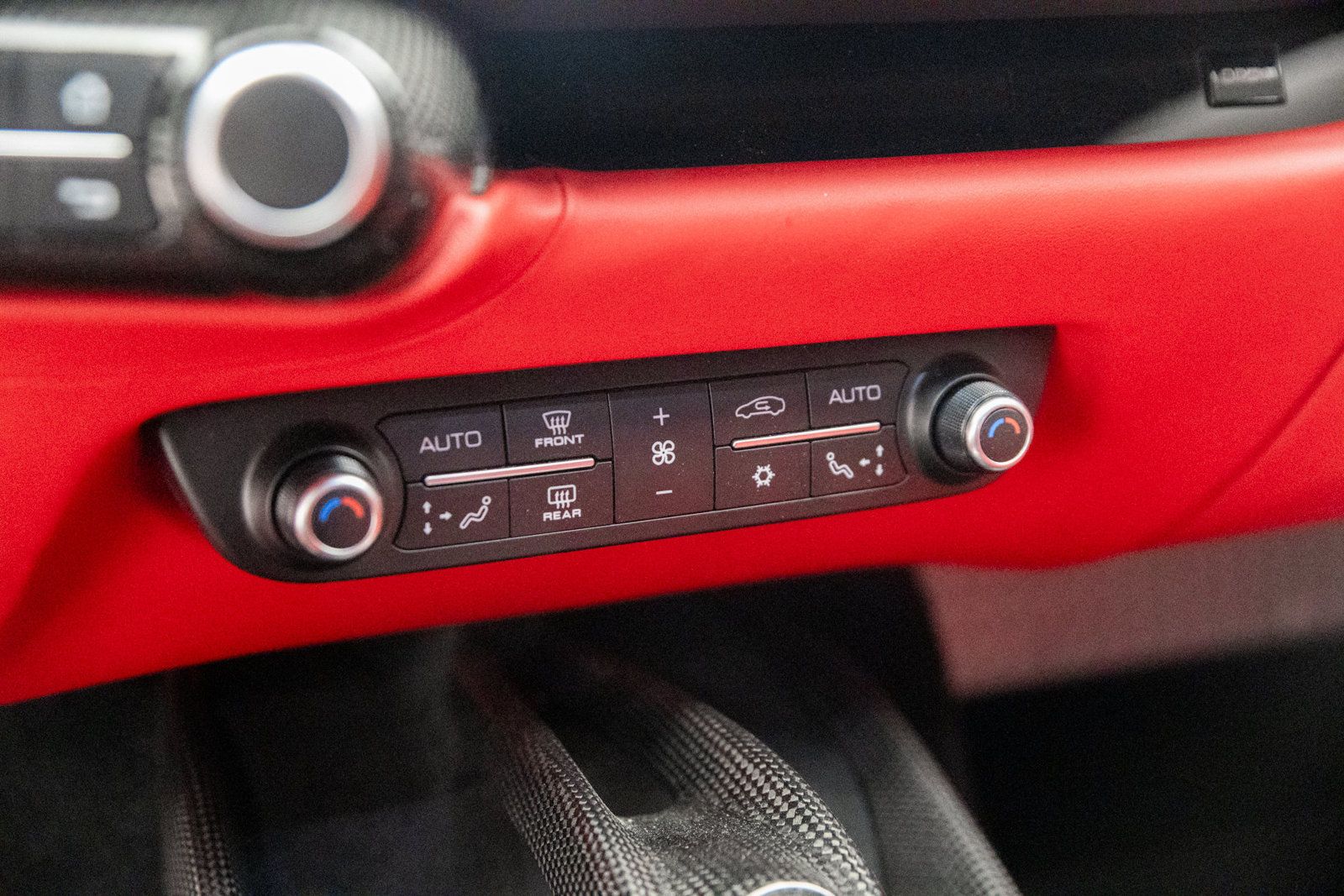 Used 2020 Ferrari 812 Superfast RWD image 26
