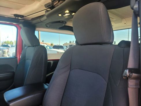 Used 2019 Jeep Wrangler Sport image 16