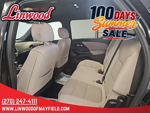 Used 2023 Chevrolet Traverse LS FWD image 11