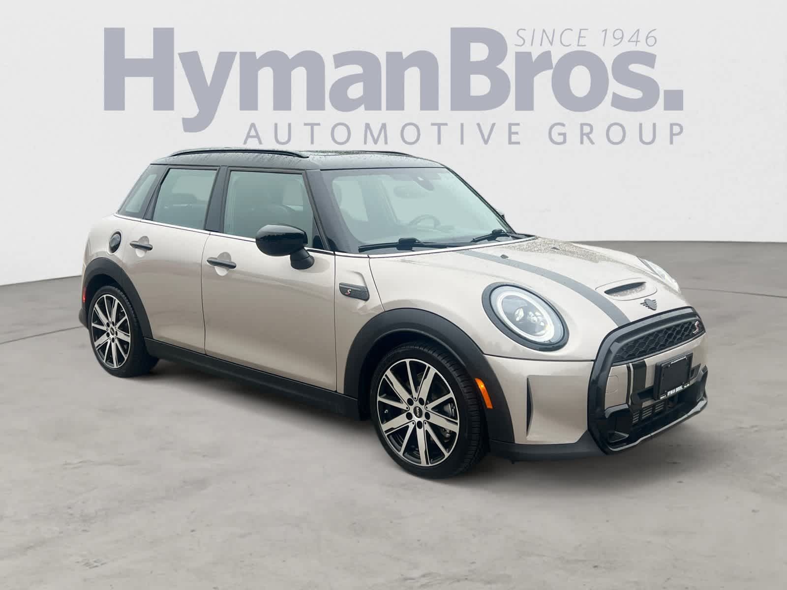 Used 2022 MINI Cooper S w/ Premium Package FWD image 1
