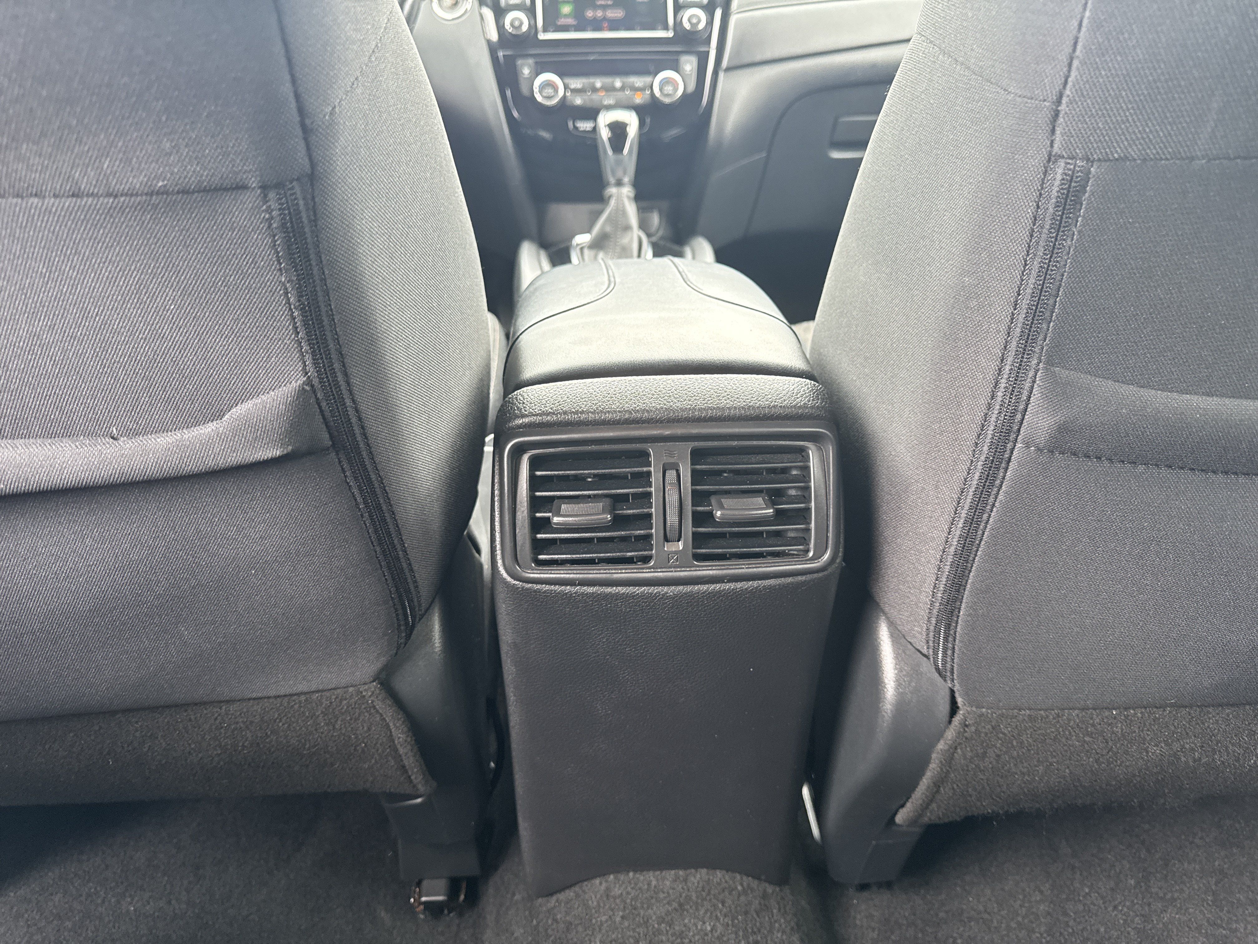 Used 2018 Nissan Rogue SV w/ Premium Package AWD/4WD image 19
