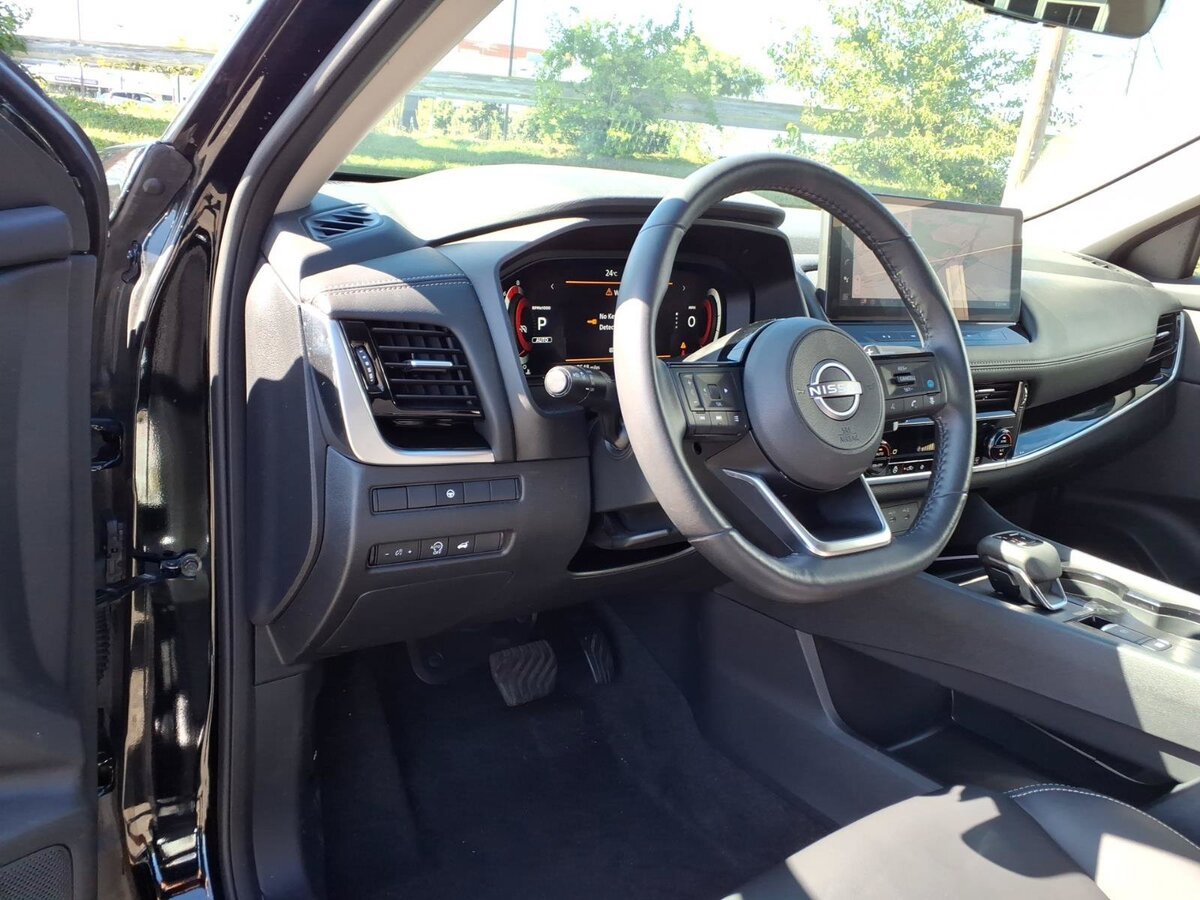 Used 2024 Nissan Rogue SL AWD/4WD image 23