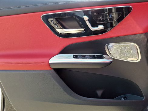 New 2026 Mercedes-Benz GLC 43 AMG 4MATIC image 8