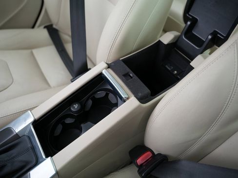 Used 2015 Volvo S60 T5 Platinum image 28