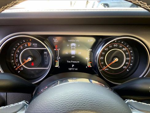 Used 2023 Jeep Gladiator Rubicon w/ LED Lighting Group image 25