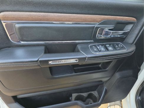 Used 2017 RAM 3500 Laramie image 30