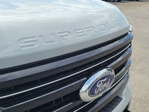 New 2026 Ford F250 Platinum AWD/4WD image 9