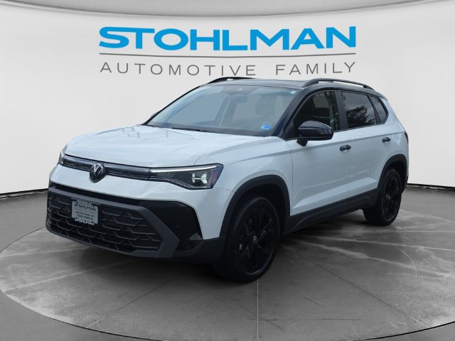 Certified 2026 Volkswagen Taos SE FWD image 1