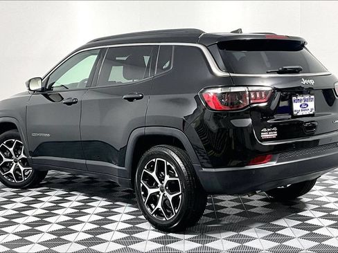 Used 2025 Jeep Compass Limited AWD/4WD image 11