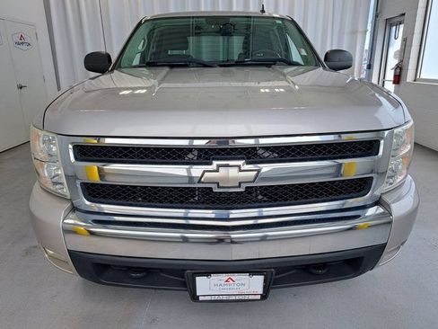 Used 2008 Chevrolet Silverado 1500 LT w/ Towing Package AWD/4WD image 3