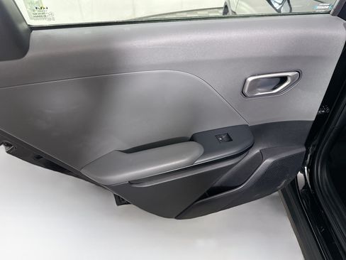 Used 2025 Kia K4 FWD image 25