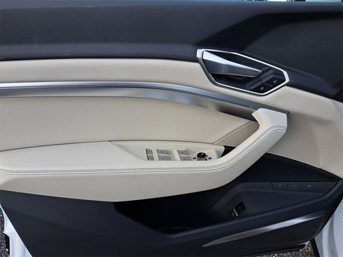 Certified 2024 Audi Q8 e-tron Premium Plus w/ Premium Plus Package image 19