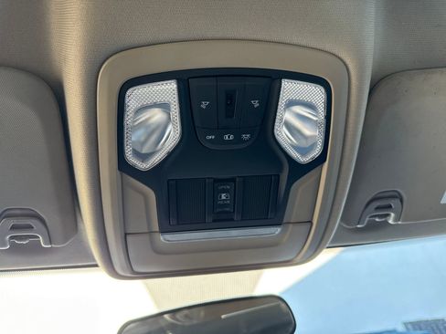 Used 2020 RAM 3500 Tradesman image 21