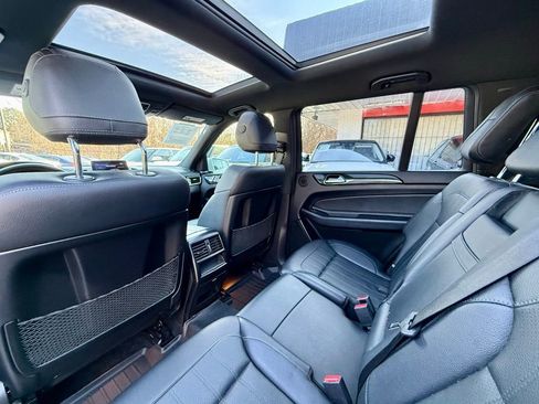 Used 2018 Mercedes-Benz GLS 450 4MATIC image 35