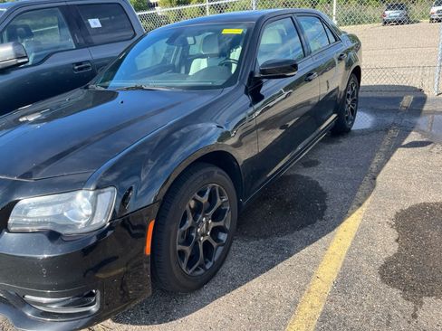 Used 2019 Chrysler 300 S w/ 300S Premium Group 2 AWD/4WD image 6