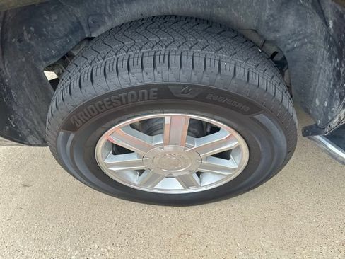 Used 2009 Cadillac Escalade AWD image 5