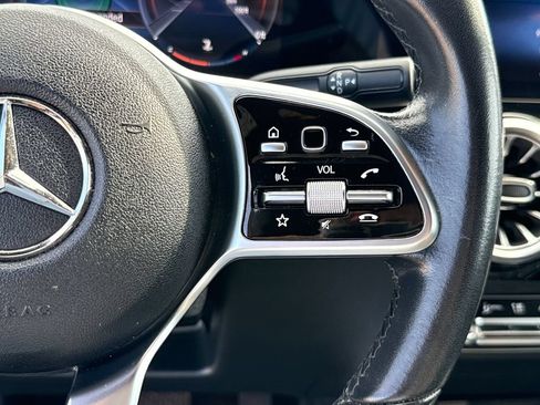 Used 2023 Mercedes-Benz GLA 250 4MATIC image 16