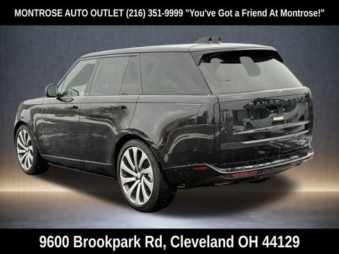 New 2025 Land Rover Range Rover SE image 3