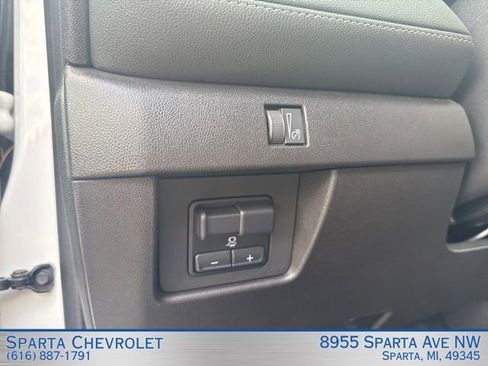 Used 2023 Chevrolet Colorado LT w/ LT Convenience Package III AWD/4WD image 17
