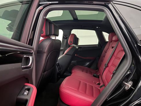 Used 2018 Porsche Macan GTS image 26