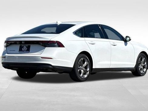 Used 2023 Honda Accord EX image 4