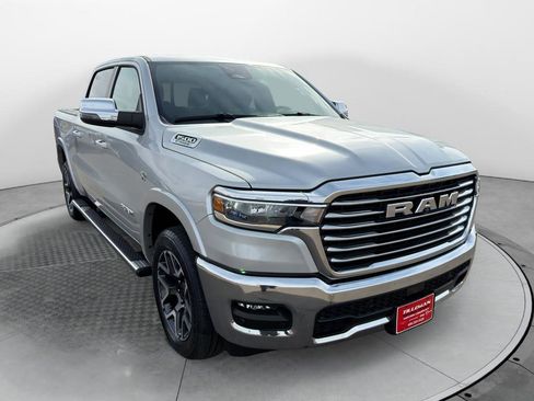 New 2026 RAM 1500 Laramie AWD/4WD image 3