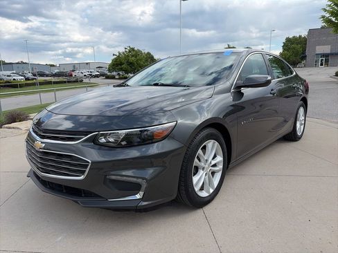 Used 2016 Chevrolet Malibu LT FWD image 4