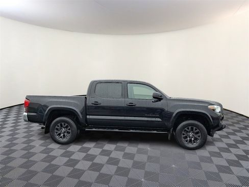 Used 2021 Toyota Tacoma SR image 10
