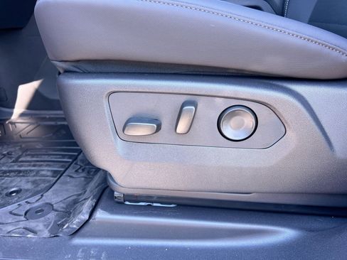 New 2026 GMC Hummer EV 4x4 Crew Cab image 12