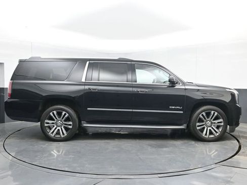 Used 2017 GMC Yukon XL Denali w/ Open Road Package AWD/4WD image 11