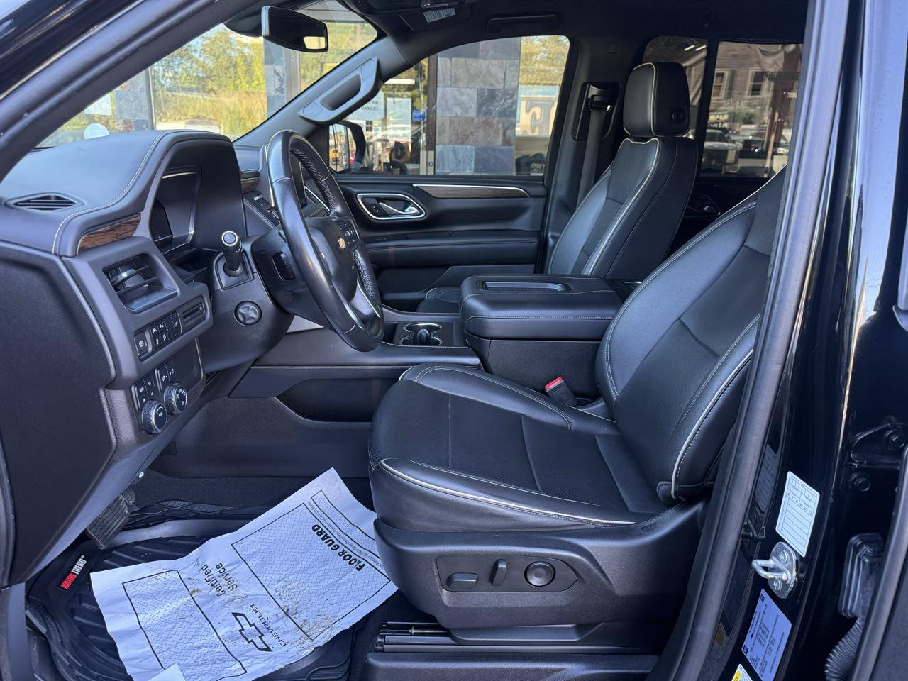 Used 2022 Chevrolet Suburban Premier AWD/4WD image 27