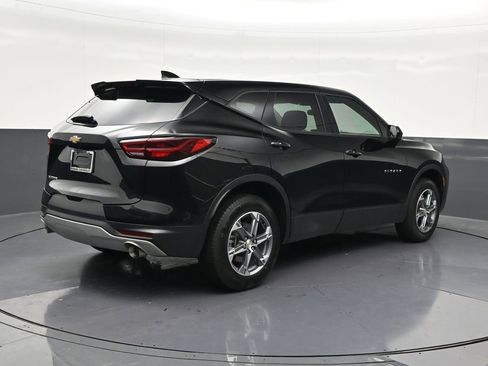 Used 2023 Chevrolet Blazer LT FWD image 5