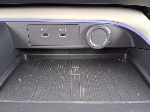 New 2026 Nissan Sentra SV w/ SV Convenience Package FWD image 17