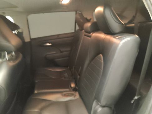 Used 2022 Toyota Highlander XLE FWD image 18